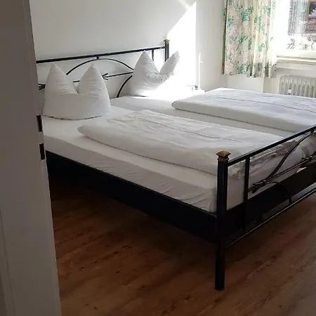 Am Frassl's Biche * ガルミッシュ・パルテンキルヒェン